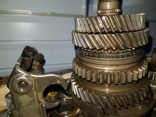 Transmission shop gear puller