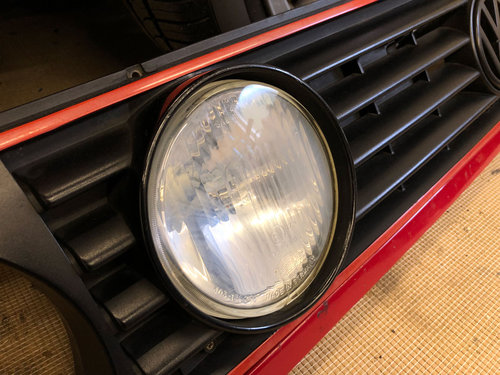 1990_VW_MK2_GTI_8V_lights_2.jpg